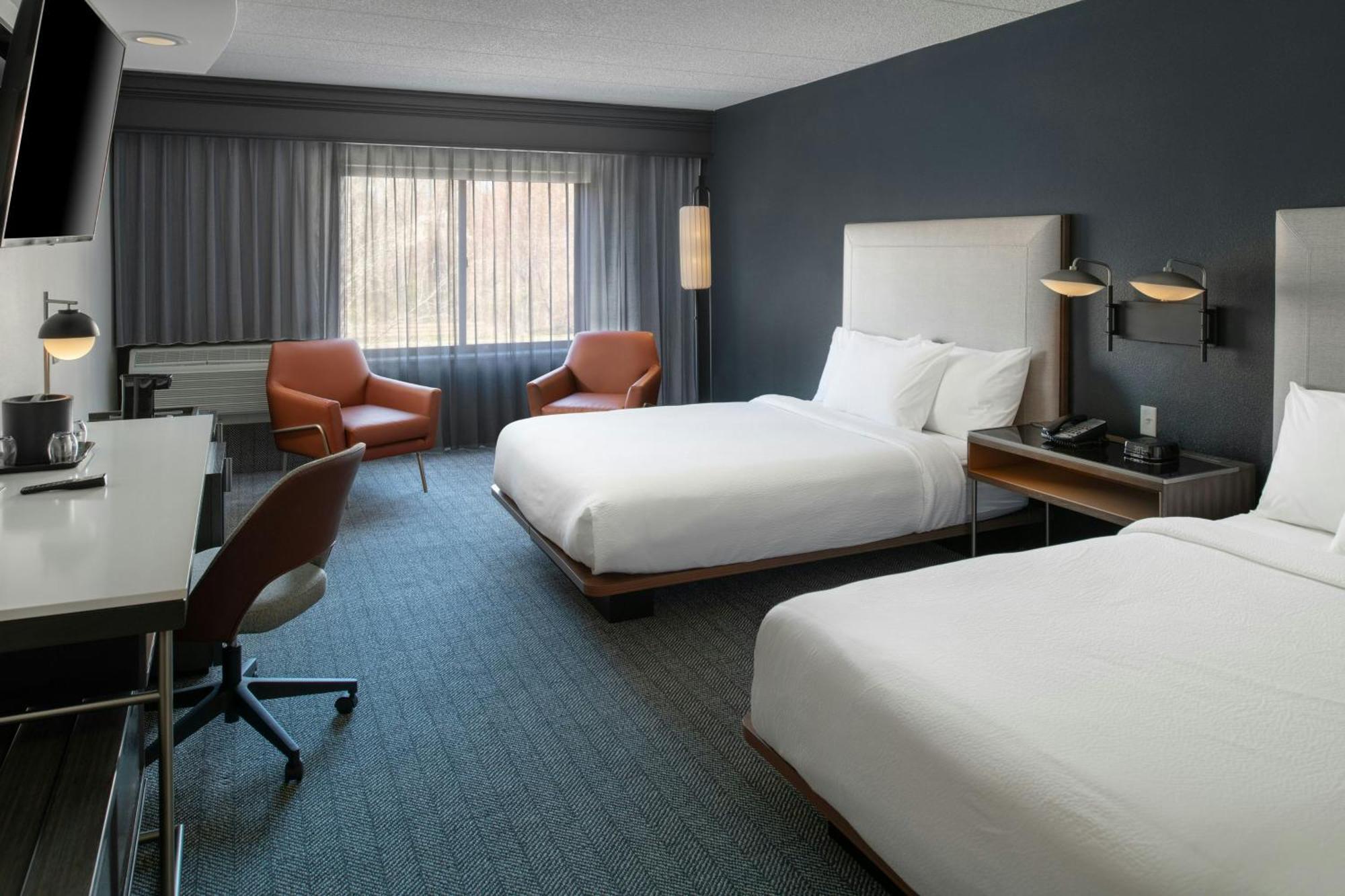 Courtyard By Marriott Providence Lincoln Hotel Exterior photo
