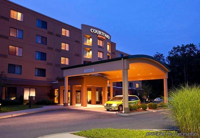 Courtyard By Marriott Providence Lincoln Hotel Exterior photo